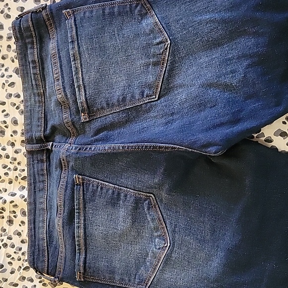 Old Navy mid-rise Rockstar super skinny frayed hemline cropped jeans - Picture 6 of 7